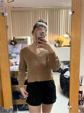 SO Cropped V-Neck Chunky Knit Sweater — Brown